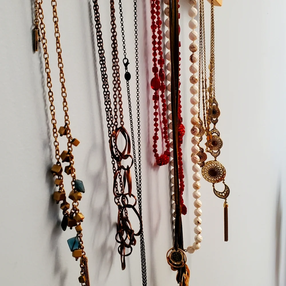 Necklaces - Picture 2 of 8